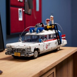 10274 LEGO® ICONS Hayalet Avcıları ECTO-1 - Thumbnail