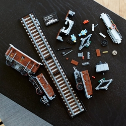 10277 LEGO Creator Expert Timsah Lokomotif - Thumbnail