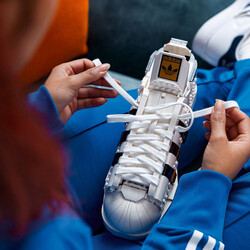 10282 LEGO® Creator adidas Originals Superstar - Thumbnail