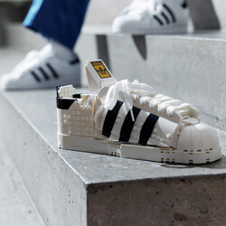 10282 LEGO® Creator adidas Originals Superstar - Thumbnail