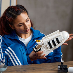 10282 LEGO® Creator adidas Originals Superstar - Thumbnail