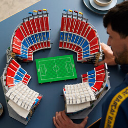 10284 LEGO Icons Camp Nou – FC Barcelona - Thumbnail
