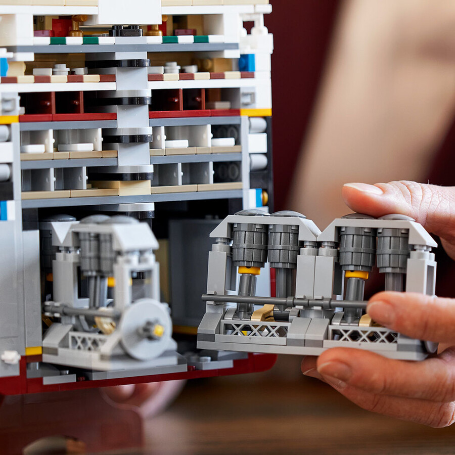 10294 LEGO Icons Titanik