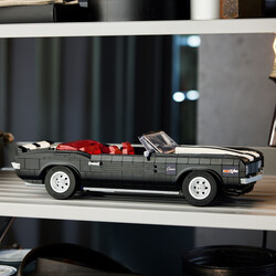 10304 LEGO ICONS Chevrolet Camaro Z28 - Thumbnail