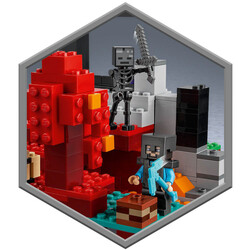 21172 LEGO Minecraft™ Yıkılmış Geçit - Thumbnail