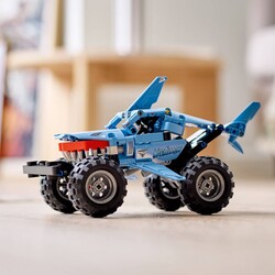 42134 LEGO Technic Monster Jam™ Megalodon™ - Thumbnail
