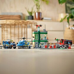 60317 LEGO City Bankada Polis Takibi - Thumbnail