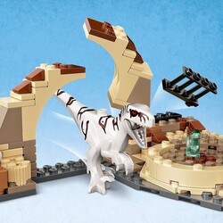 76945 LEGO Jurassic World™ Atrociraptor Dinozor: Motosiklet Takibi - Thumbnail