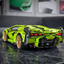 42115 LEGO® Technic Lamborghini Sián FKP 37 - Thumbnail