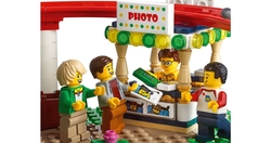 10261 LEGO Creator Lunapark Hız Treni - Thumbnail