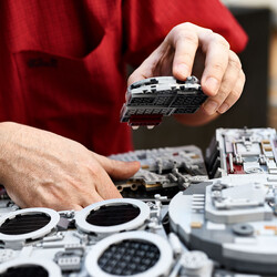 75192 LEGO® Star Wars™ Millennium Falcon™ - Thumbnail